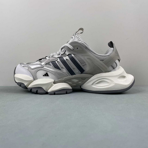 D  Adidas XLG Runner Deluxe  JP5761  36-45